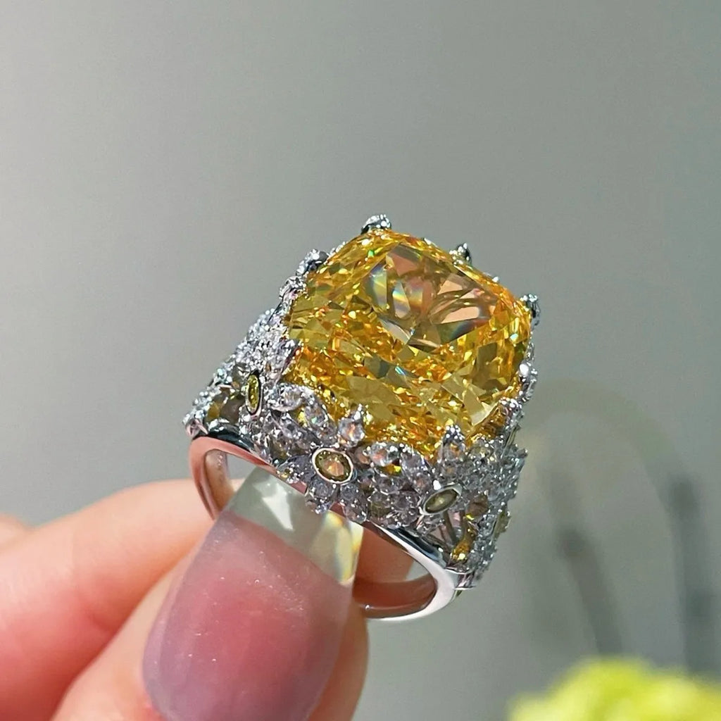 BELLUX 925 Silver Gold-Plated Ring High Carbon Diamond Radiant Ice Cut High Table Small Daisy Cocktail Ring